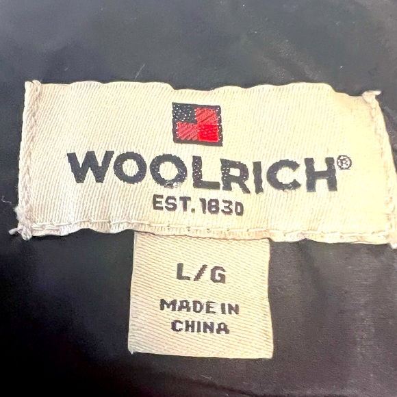 Woolrich duck down vest women’s size large quilted black excellent condition - Picture 4 of 8